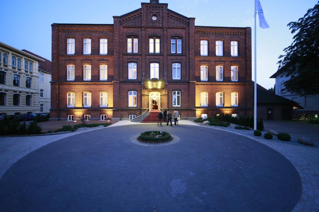 Hotel Navigare Buxtehude Exterior photo
